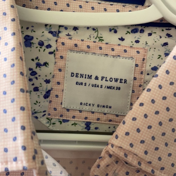 Used - Picture 2 of 3